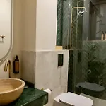 Habitat - Moderne Cu Parcare Si Terasa * Craiova
