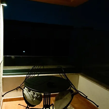 Habitat - Modern With Terraces And Free Parking Lejlighed *