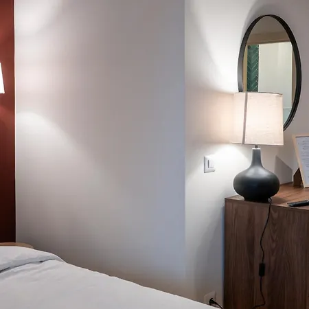 Habitat - Modern With Terraces And Free Parking Craiova