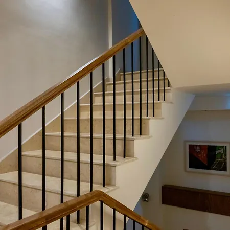 Habitat - Moderne Cu Parcare Si Terasa Craiova