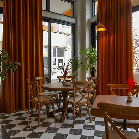 Habitat - Modern With Terraces And Free Parking *