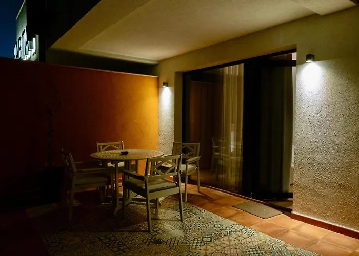 Habitat - Moderne Cu Parcare Si Terasa * Craiova